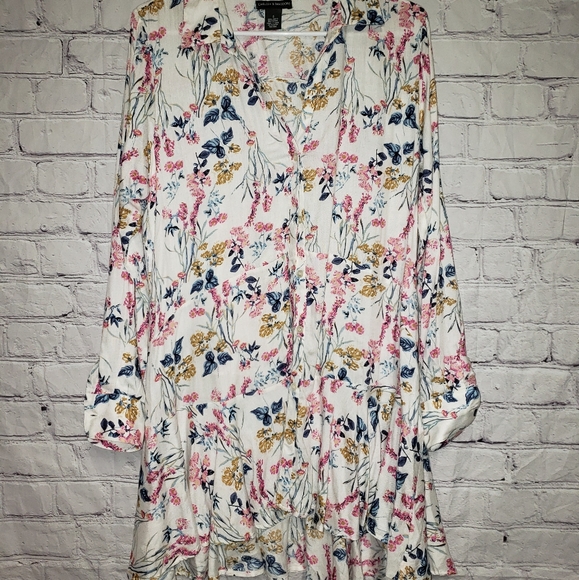 Chelsea & Theodore Dresses & Skirts - Chelsea & Theodore Floral Baby Doll Dress
